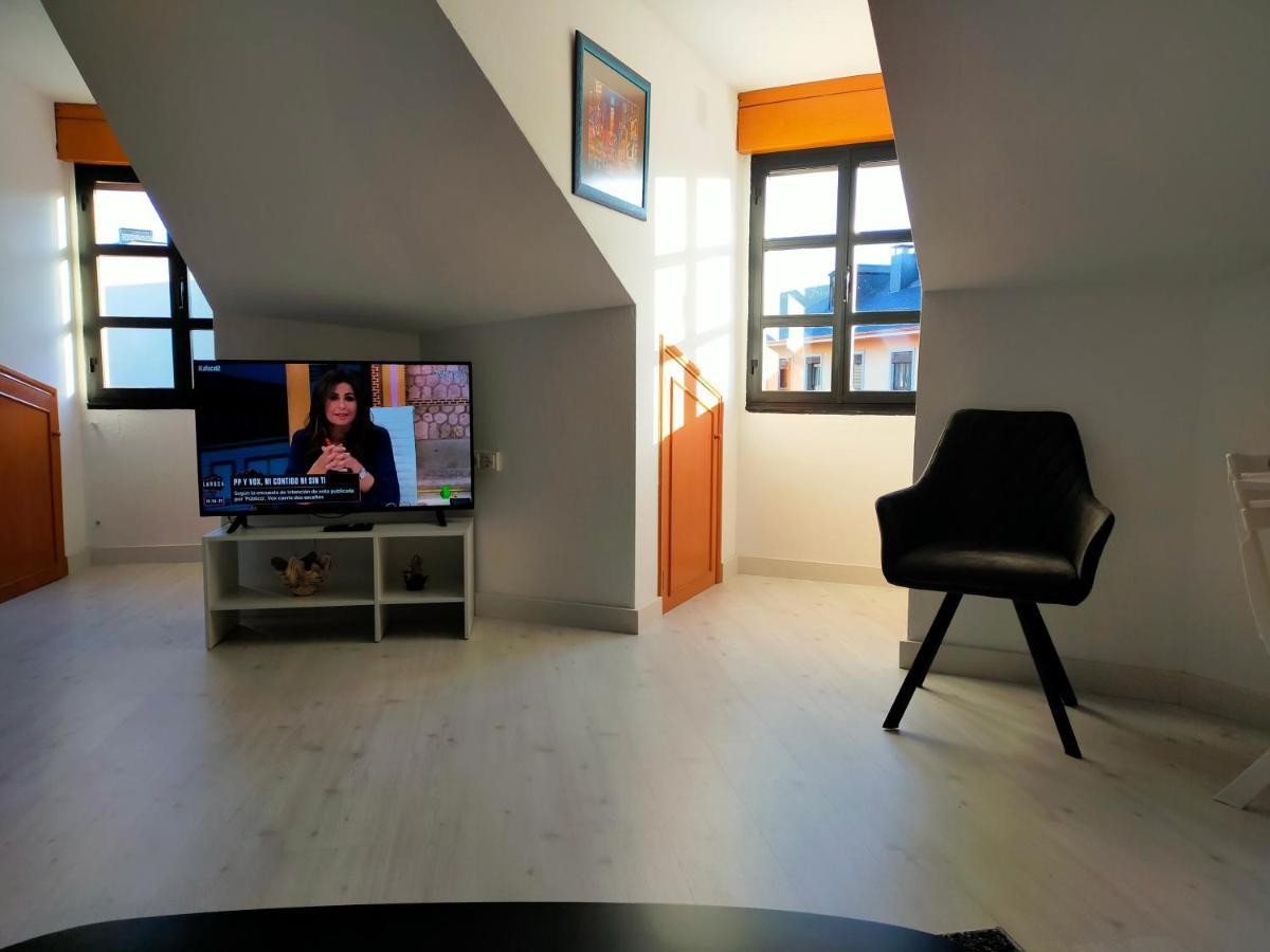 Apartamento En El Casco Antiguo De Понферрада Екстер'єр фото